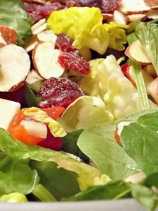 Image of Leslie Loves Veggies Chopped Vegetable Dinner Salad