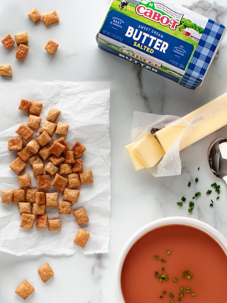 Homemade Whole Wheat Cheese Crackers