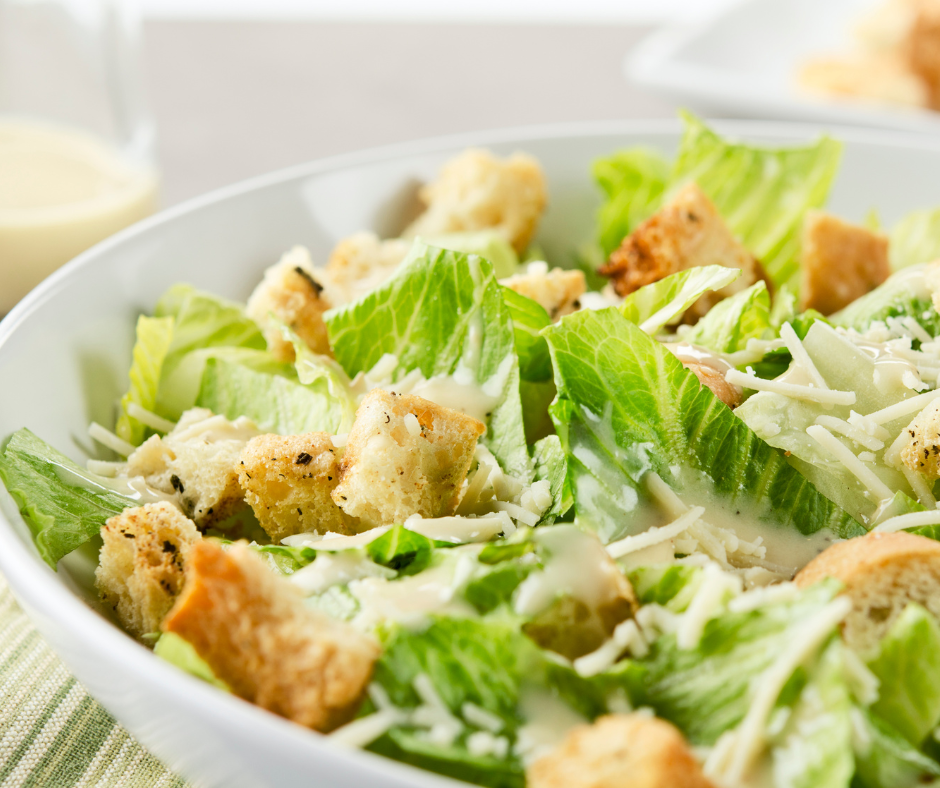 Vegan Caesar salad with SoDelishUs ® Veggie Piece „Chicken Style”