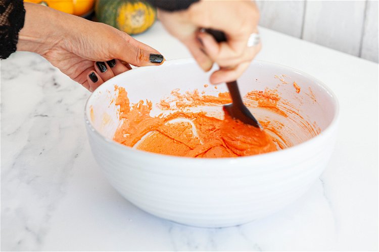 Image of Into the mixing bowl add the remaining 40g of caster...