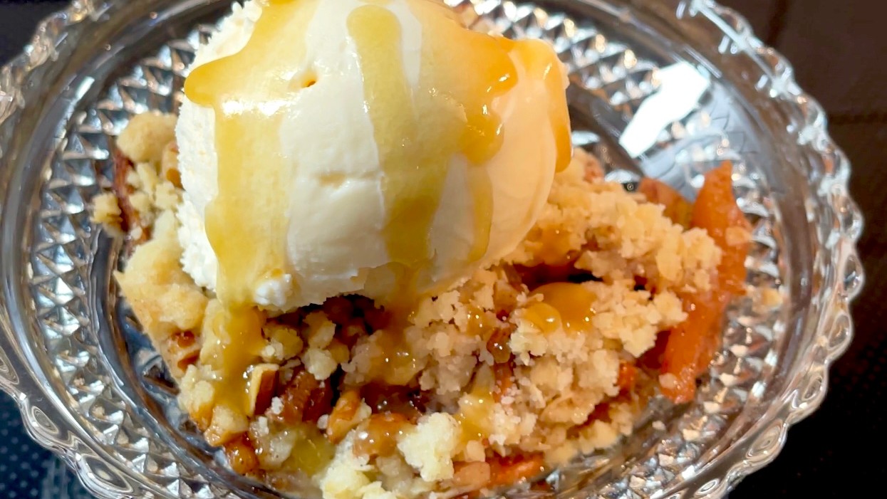 Image of Apple Crisp with Caramel Sauce 