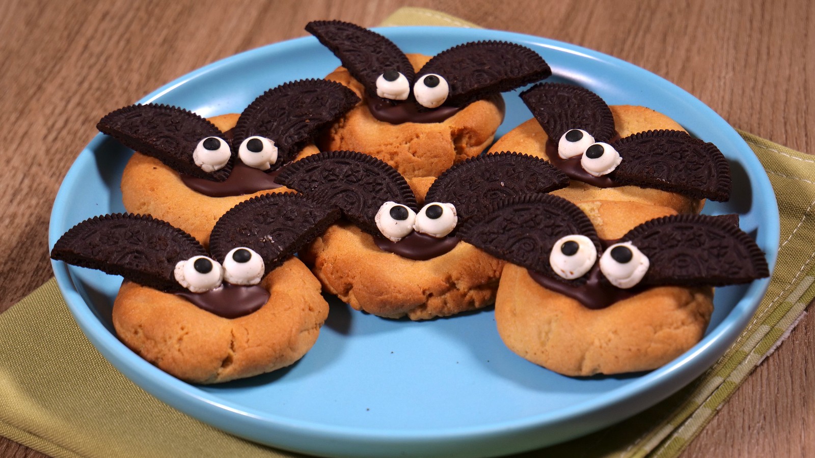 Image of Air fryer Halloween Bat Cookies