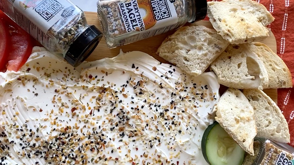 Image of Cream Cheese Crunch Toppers Bagel Board