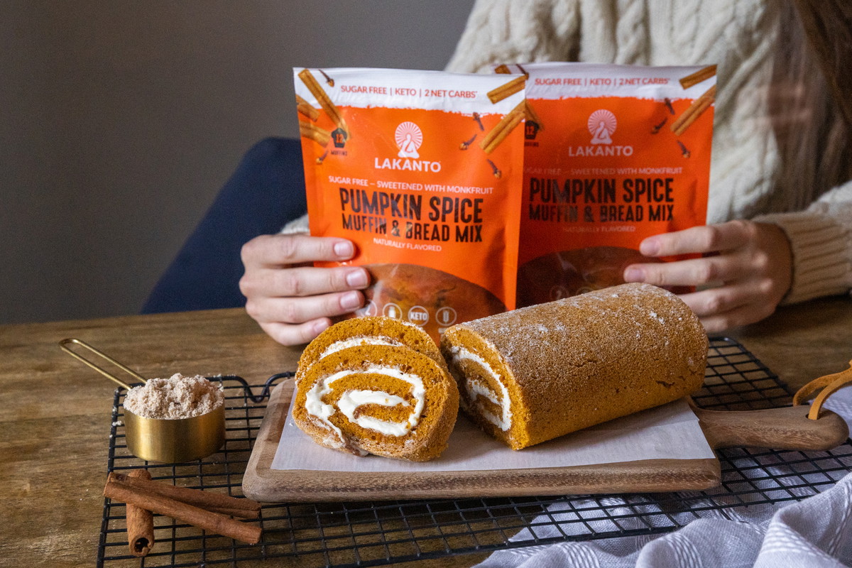 Spiced Pumpkin Cream Cheese Roll