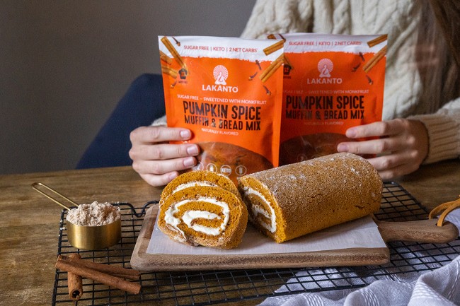 Image of Low-Carb Spiced Pumpkin Cream Cheese Roll