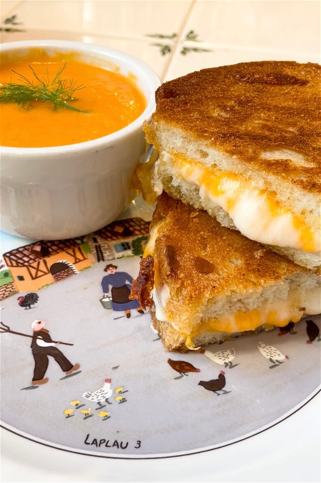 Image of Grilled Cheese and Spicy Tomato Soup for the Soul