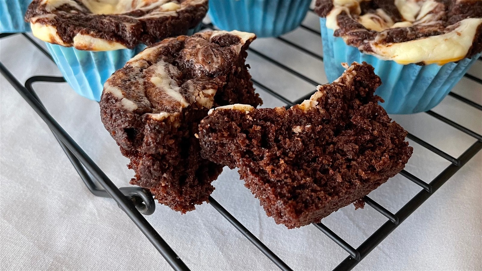 Image of Chocolate Cheesecake Swirl Cupcakes