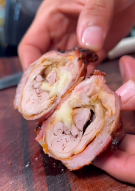 Image of Muslos de pollo deshuesados con bacon