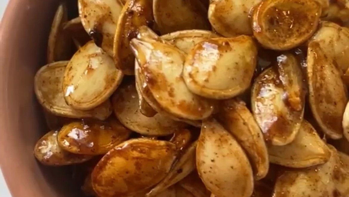 Image of Sweet and Spicy Roasted Pumpkin Seeds