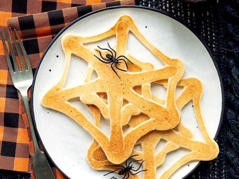 Pancake Art Ideas: Spider Webs – Whiskware