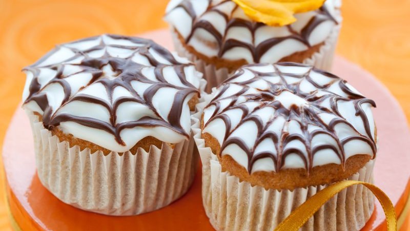 Image of Spider Web Cupcakes