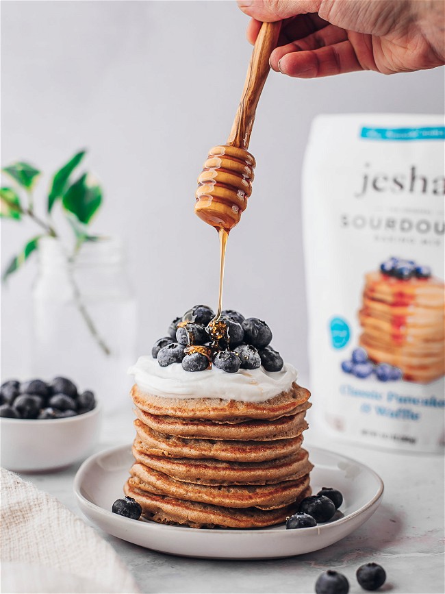 Image of Easy and Fluffy Sourdough Blueberry Pancakes