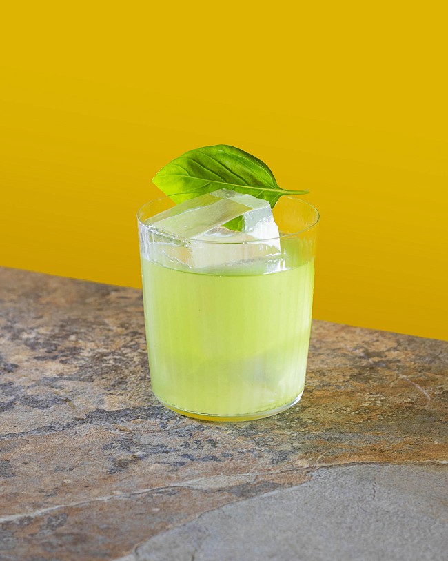 Image of Smash au gin et au basilic faible en sucre