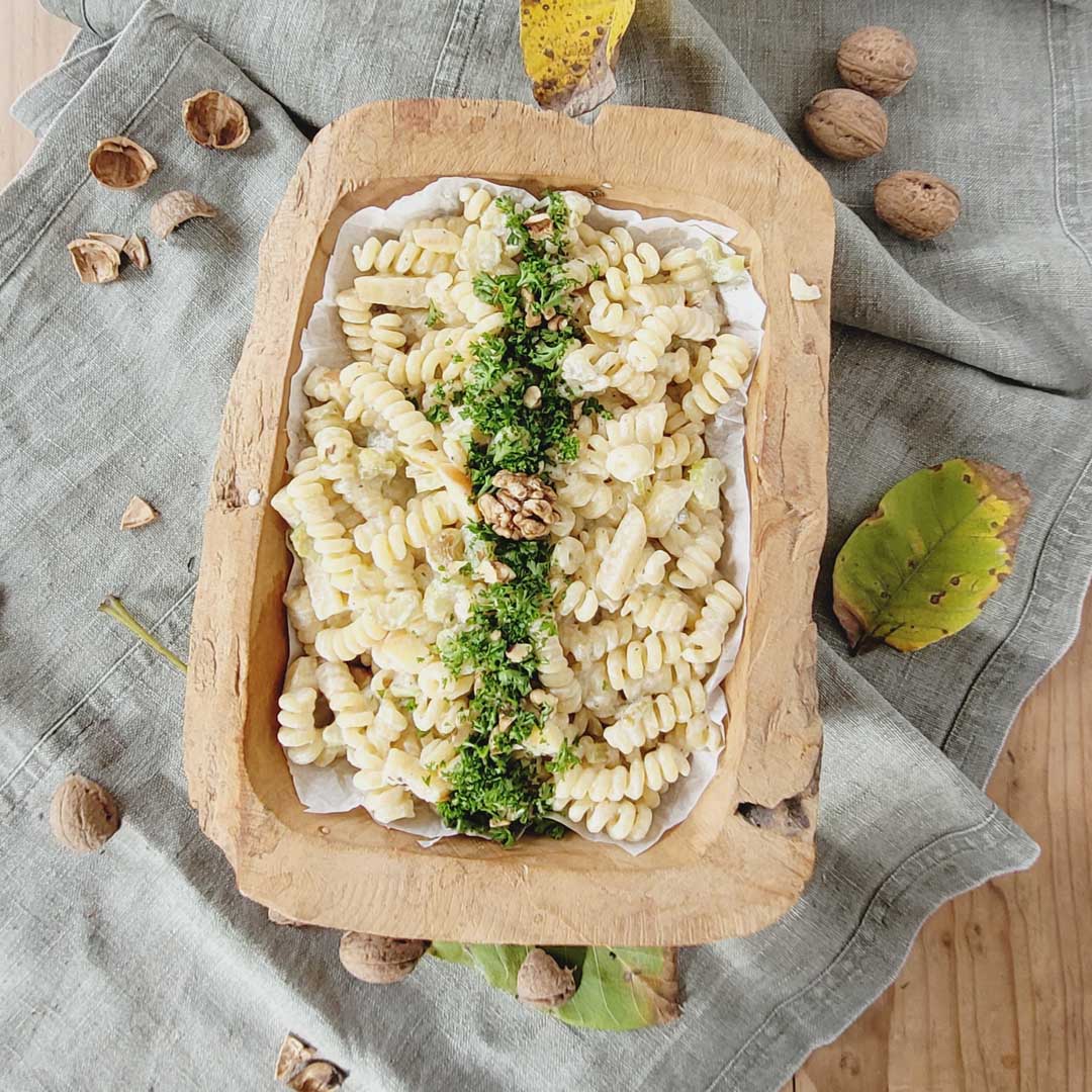 Pasta mit Stangensellerie, Apfel & Zitronenpfeffer, frisch & fein