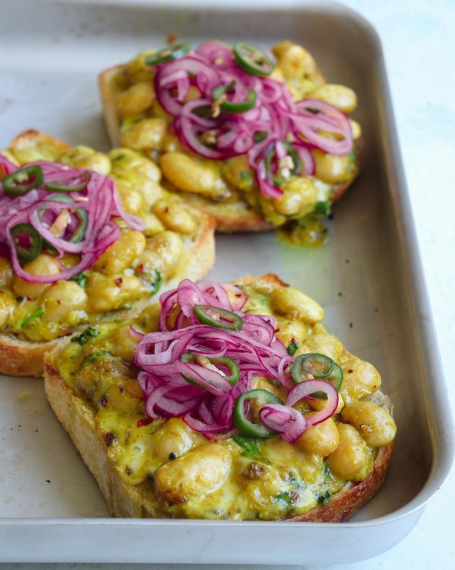 Image of Cheesy Curried Butter Beans on Toast