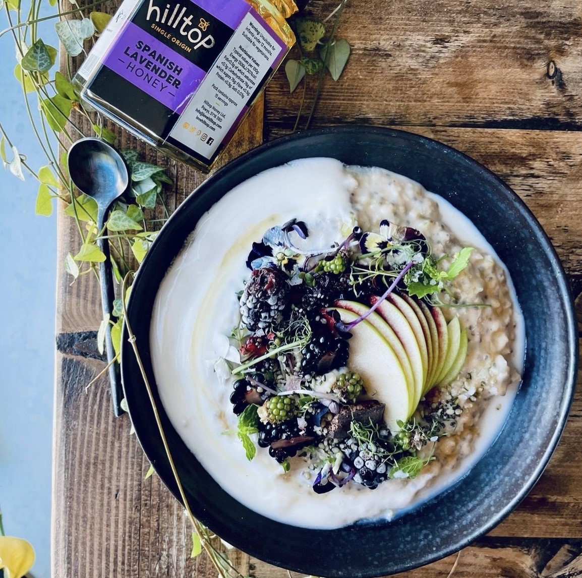 Apple & Blackberry Porridge 