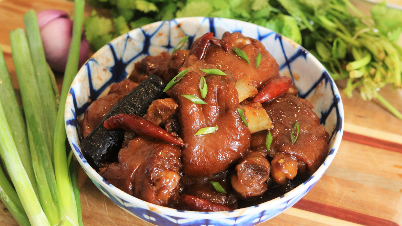 Image of Braised Pork Trotter with Chinese Bean Curd