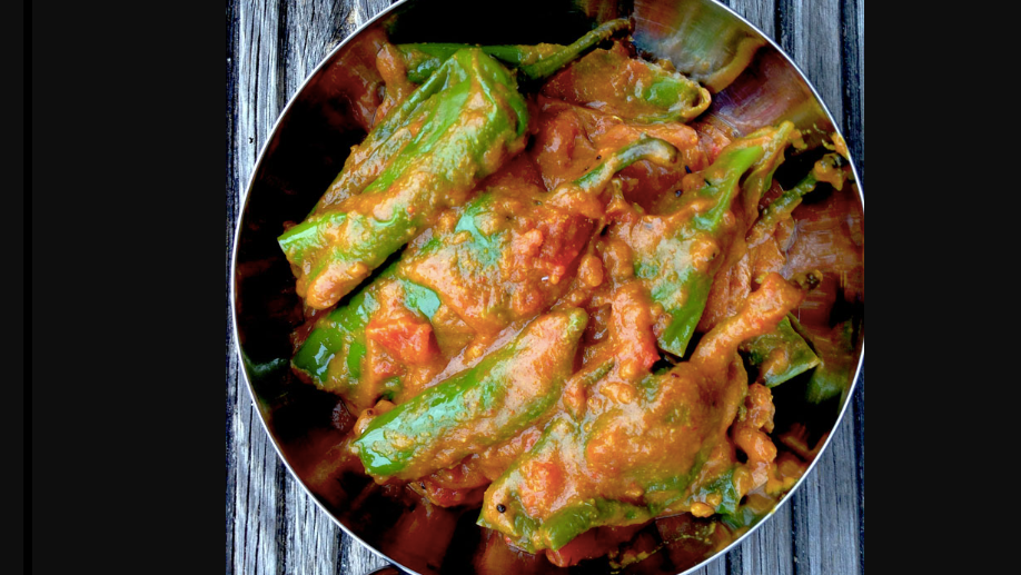 Image of Stuffed Greeen Chilli Curry