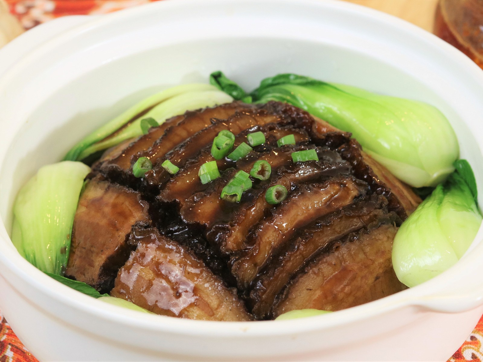 https://images.getrecipekit.com/20221128154433-steamed-pork-belly-with-preserved-mustard-leaves.jpg?aspect_ratio=4:3&quality=90&