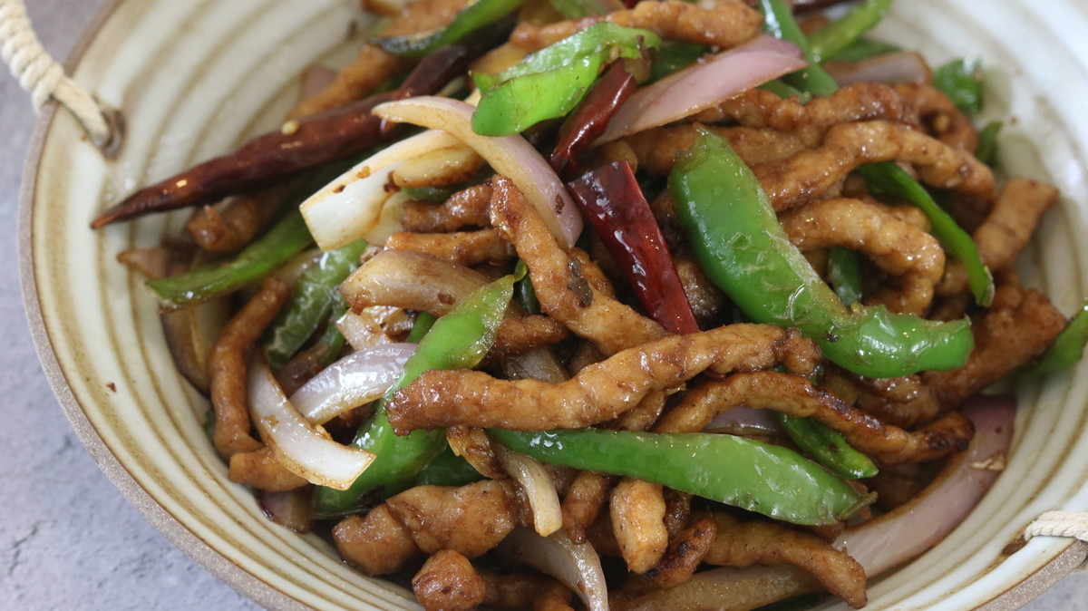 Stir Fry Pork w/ Green Chili Peppers