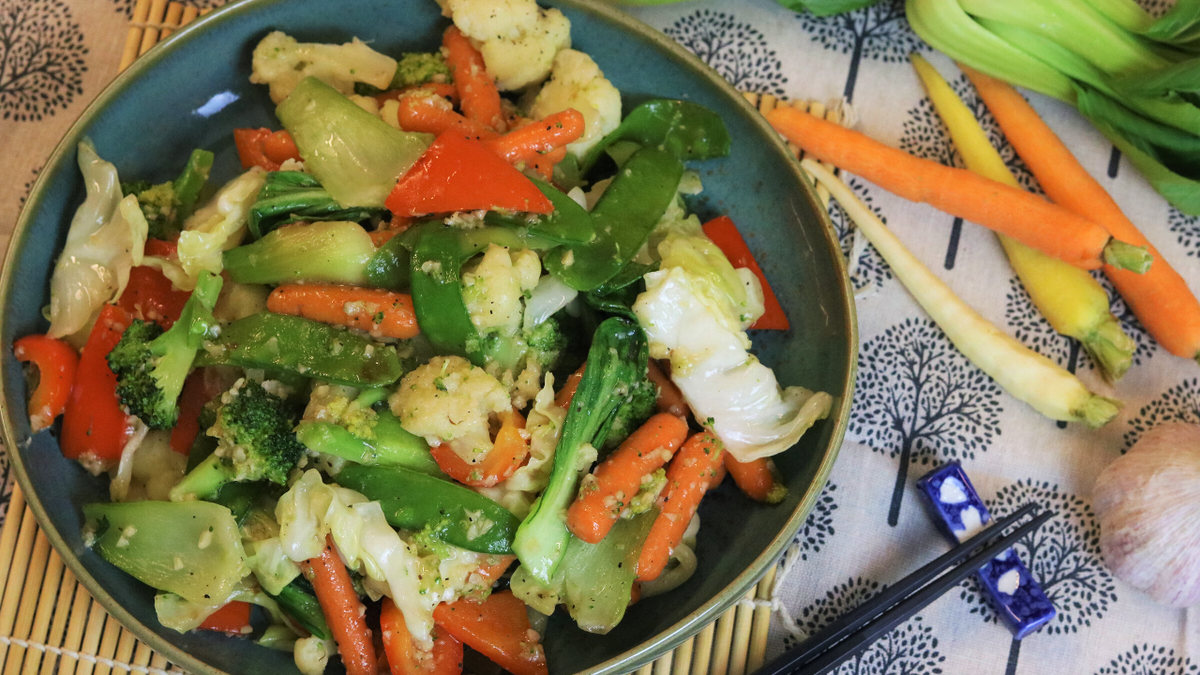 Garlic Stir Fry Vegetables (蒜蓉炒时蔬)