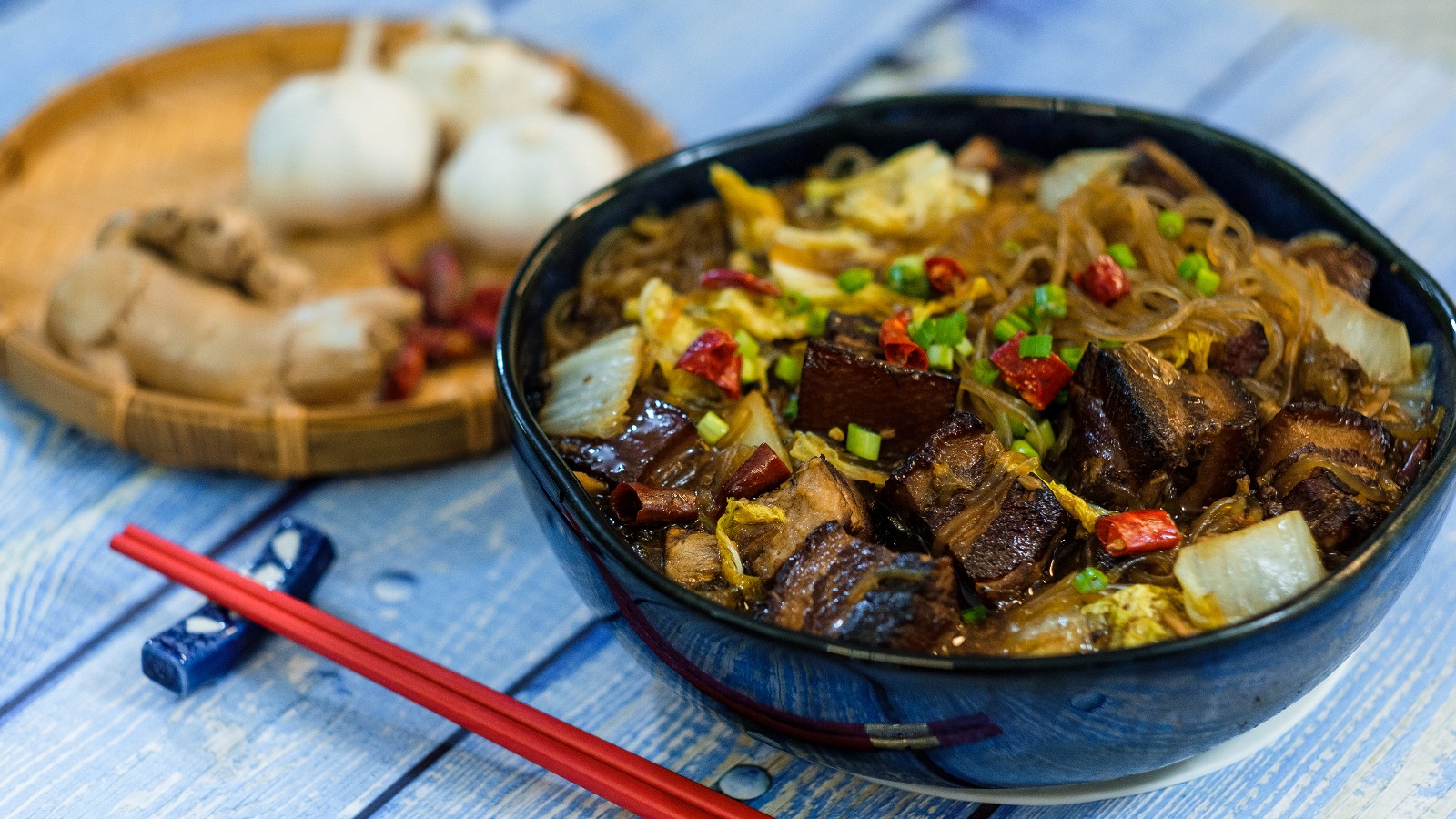 Image of Braised Pork Belly with Vermicelli Noodles & Napa Cabbage (猪肉白菜炖粉条)