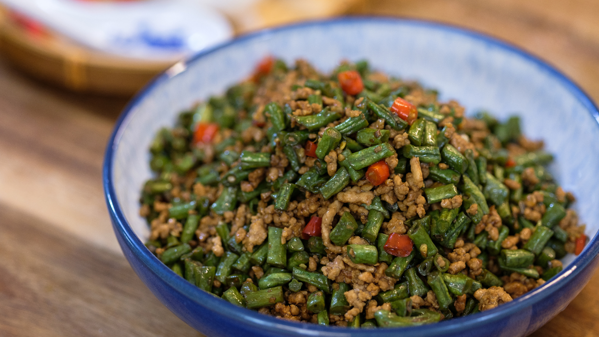 Easy Stir Fry Recipe – Ground Pork With Long Beans