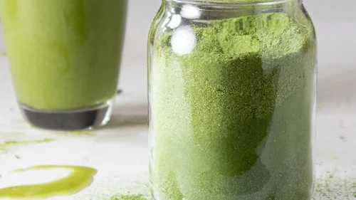Image of Boost your smoothies with this DIY dehydrated super greens powder