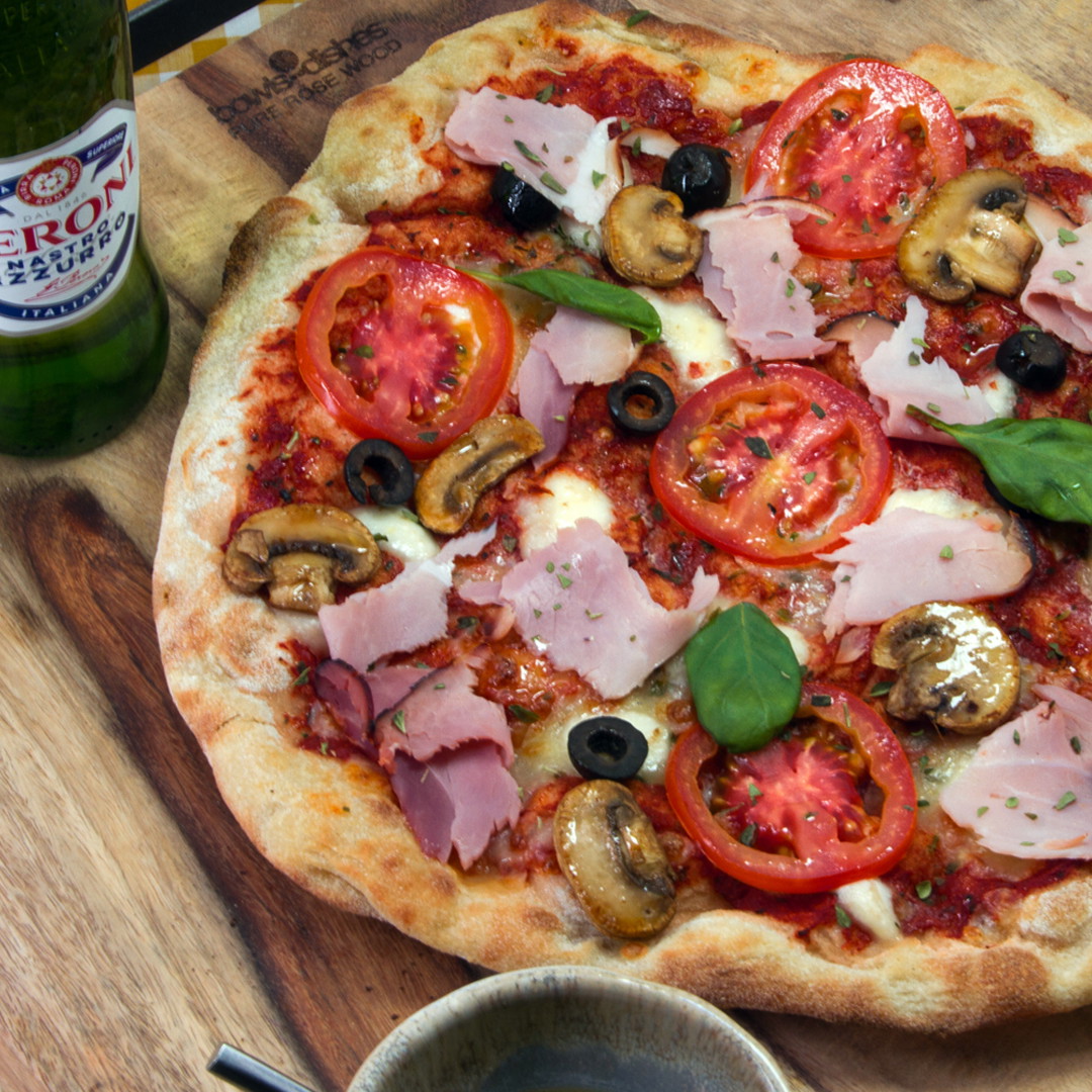 Pizza Proscuitto e Funghi