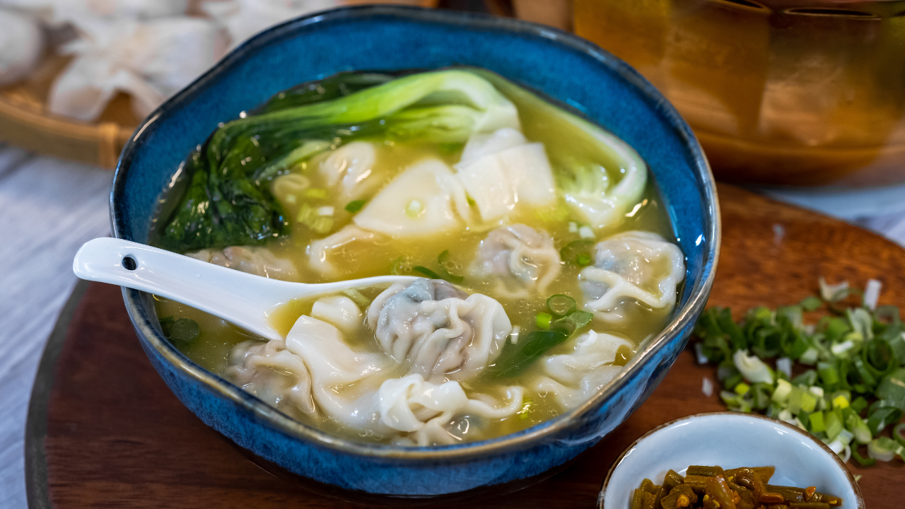 Image of BETTER THAN TAKE OUT – Chicken Wonton Soup (千里香馄饨)