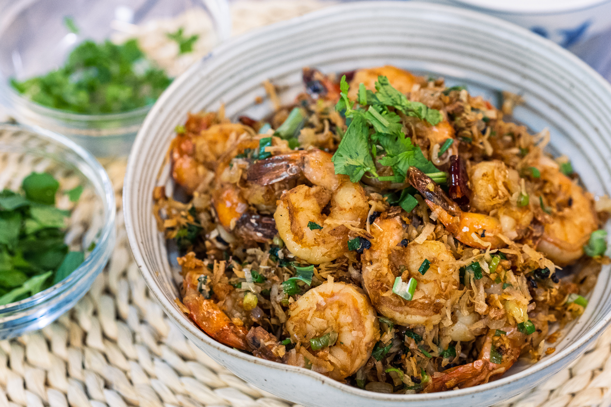 Crispy Garlic Shrimp HK Typhoon Shelter Style (避风塘炒虾)