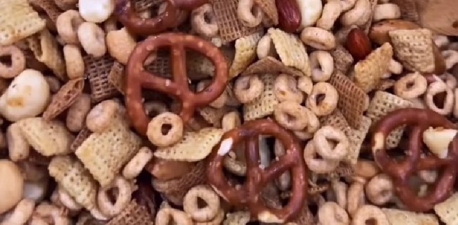 Image of Holiday Chex Mix