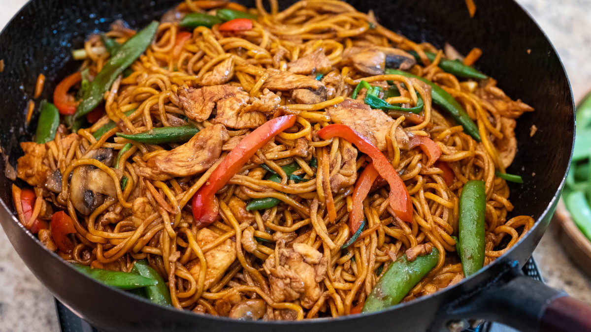 Chicken Lo Mein Recipe || 20-min Dinner