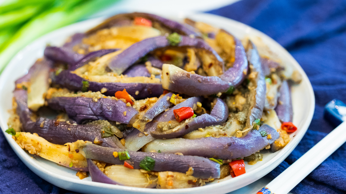 Garlic Eggplant Recipe w/ Tricks to Retain the Purple Color