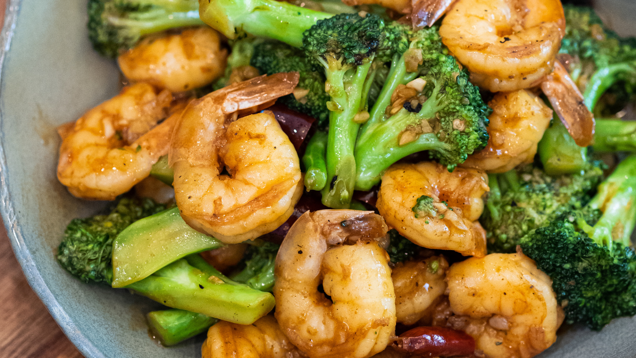 Image of Shrimp and Broccoli Stir Fry in Garlic Sauce (西蓝花炒虾仁)