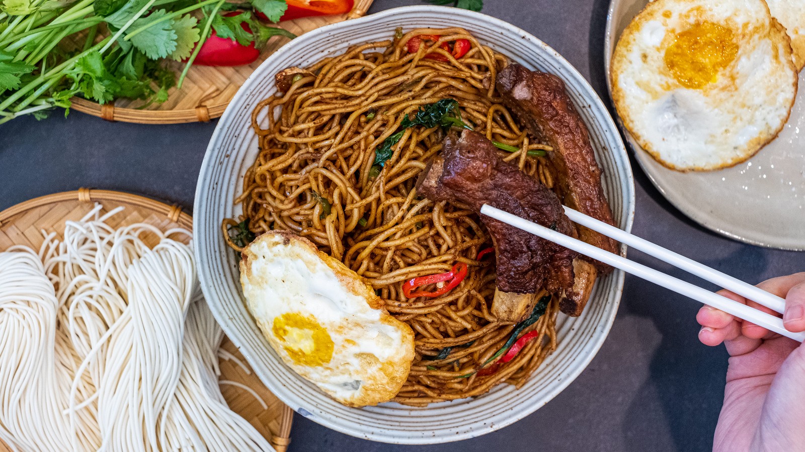 Image of Braised Ribs with Noodles (Easy One-pot Recipe)