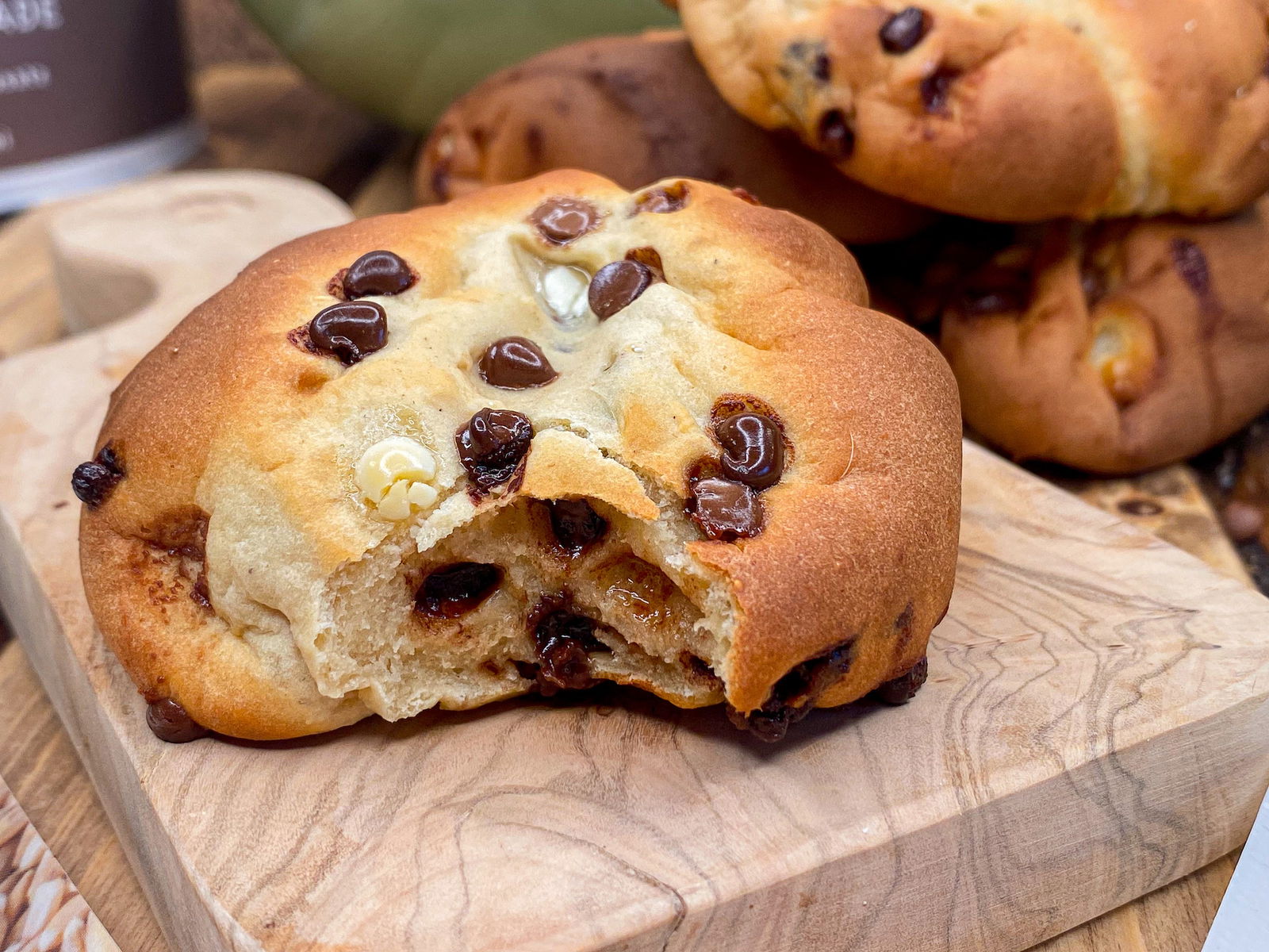 Triple Chocolate Schokobrötchen – Joana &amp; Mayra von MAKECAKE