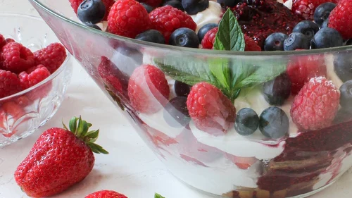 Image of Triple berry yogurt trifle (paleo & vegan)