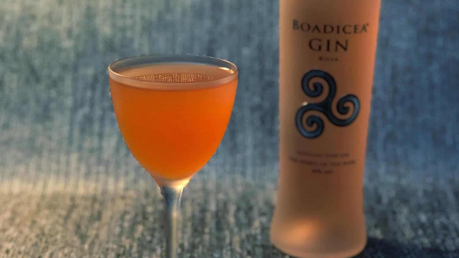 Image of Boadicea® Gin - Rosa - Light And Day