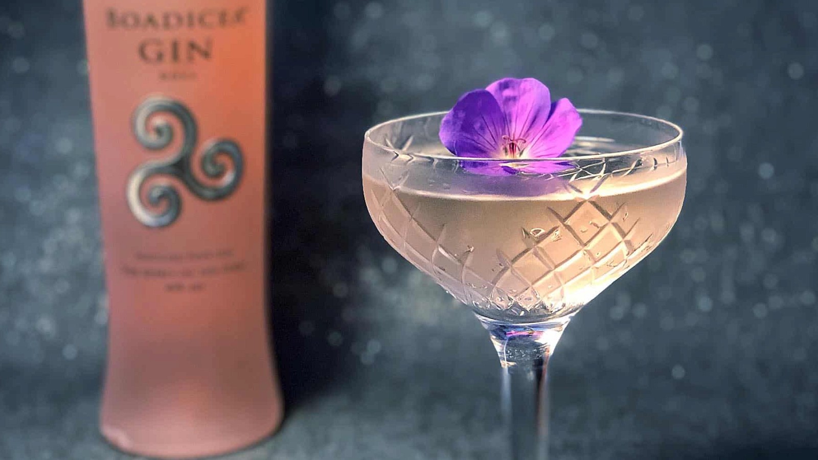 Image of Boadicea® Gin - Rosa - Sakura Martini