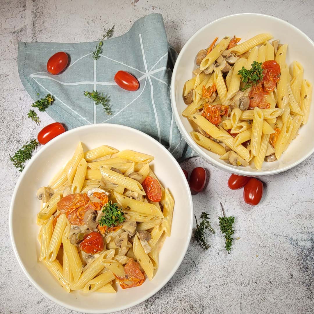 Penne mit Pilzen & Weissweinrahm, würzig & fein mit Voatsiperifery