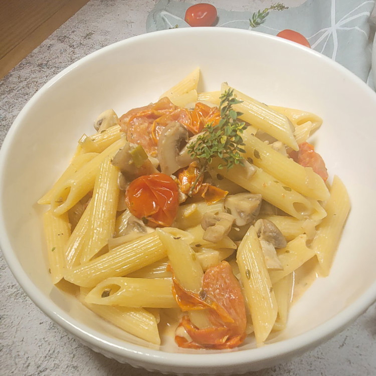 Image of In vorgewärmte Bowls anrichten