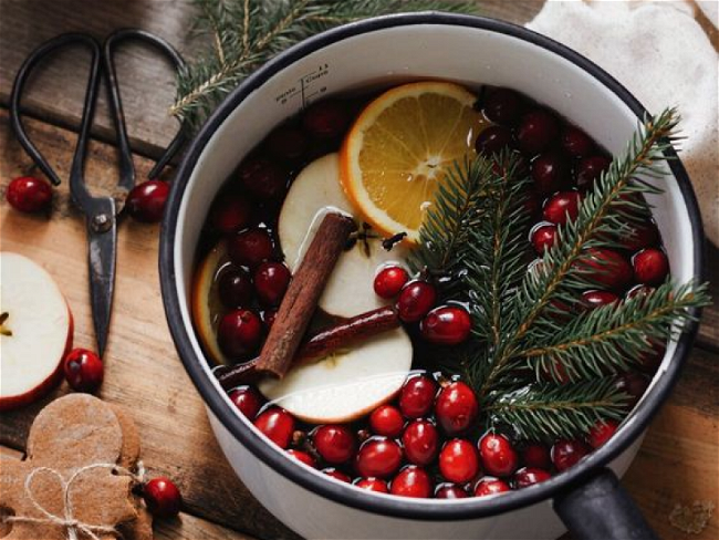 Image of How to Prepare Christmas Simmer Pot