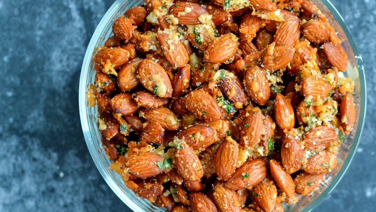 Image of Parmesan and Parsley Roasted Almonds
