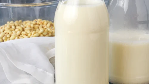Image of Step by Step homemade soy milk