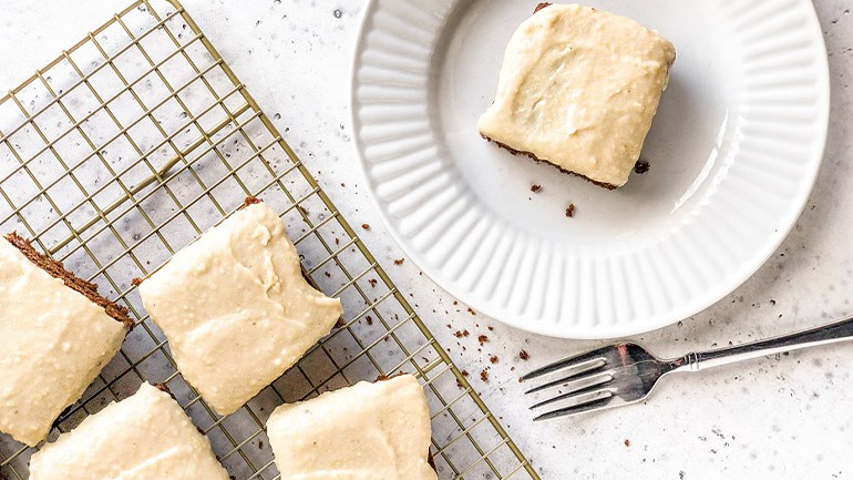 Image of Vegan Gingerbread Cake Bars Recipe
