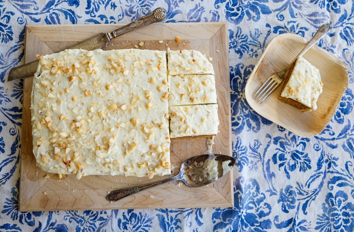 Easy ʻUlu Flour Carrot Cake
