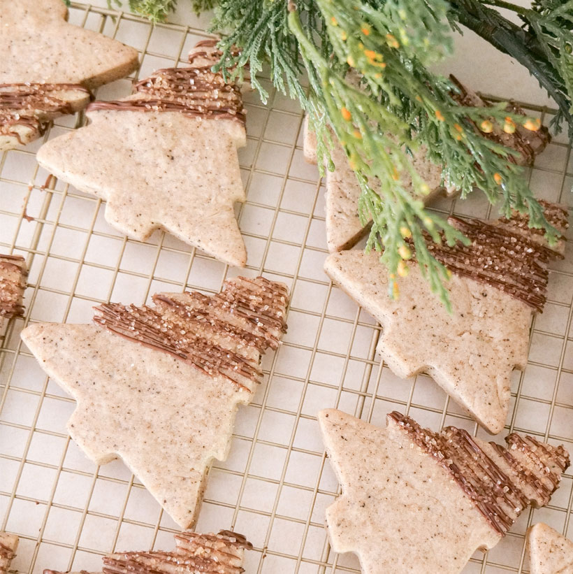 Brown Butter Chocolate Drizzle Shortbread Cookie