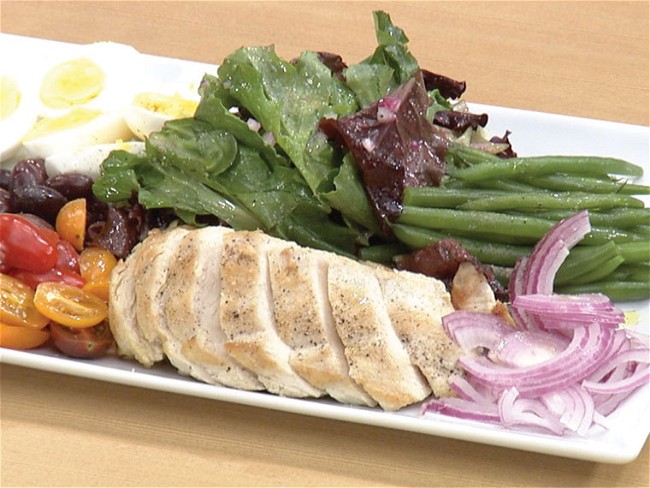 Image of Chicken Niçoise Salad