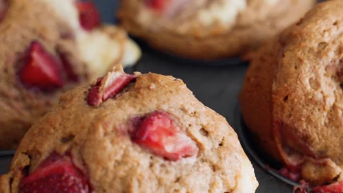 Image of Ricotta and Strawberry muffins with fresh oat and spelt flour